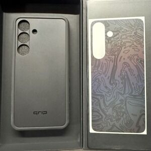 dbrand Grip Case Samsung Galaxy S25 MagSafe Black Holo Black Skin